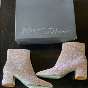 Betsey Johnson cady boots / rhinestone boots